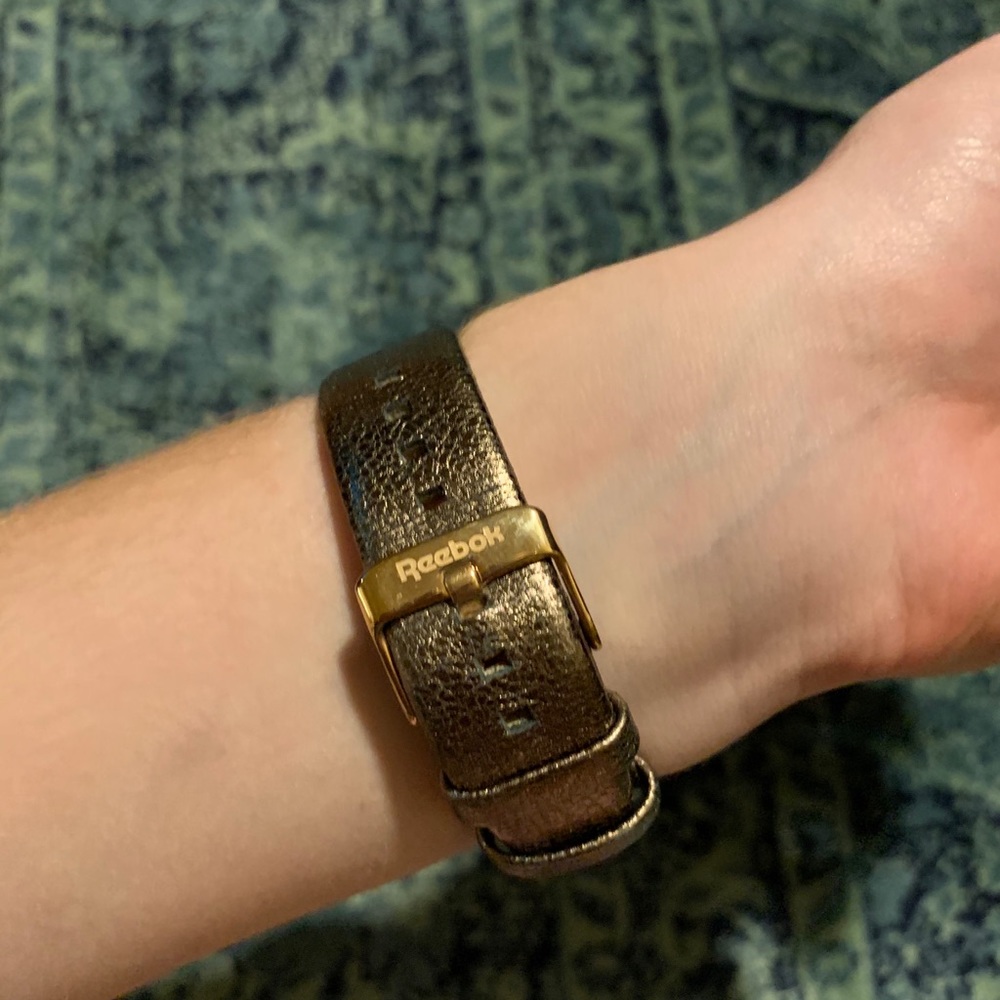 ❌SOLD❌ Reebok leather watch - Picture 2 of 3